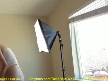 couple
        bellabluexoxo cam image #1297635