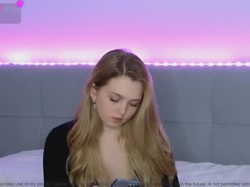 girl
        small_blondee cam image #5572938