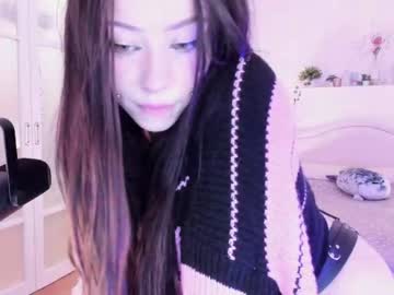 girl
        shesnotuwu cam image #4048798