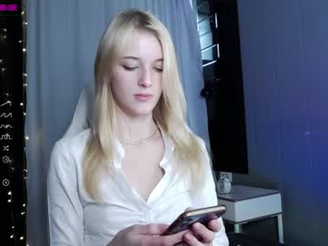 girl
        janeblake_18 cam image #1306636