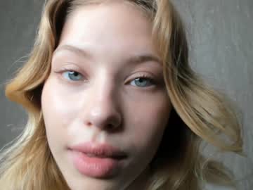 girl
        olivia_madyson cam image #2133762