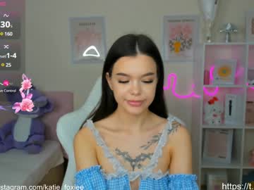 girl
        katiefoxie cam image #5513707