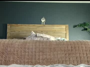 couple
        mssbb cam image #6120024