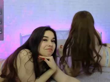 girl
        sabina_zara cam image #3370559