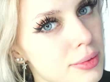 girl
        audreycarvin cam image #6787334