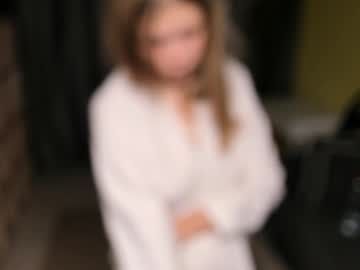 girl
        anniscornwall cam image #4442837