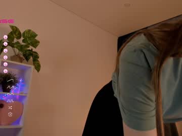 girl
        gracestanley cam image #412229
