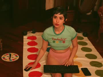 girl
        j_o_a_n cam image #6075761