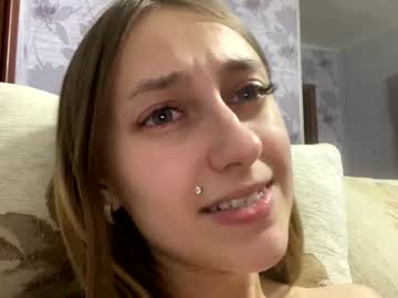 couple
        viktoria9898 cam image #212995
