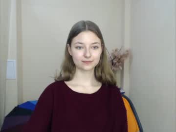 girl
        vivien_leight cam image #1030048