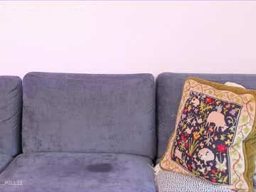 girl
        yourgirlmillie cam image #1716092