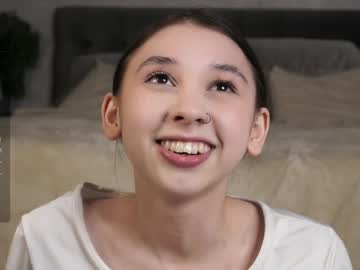 girl
        zarascarlett cam image #5960704