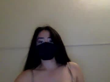 girl
        _natycutei19 cam image #6476832