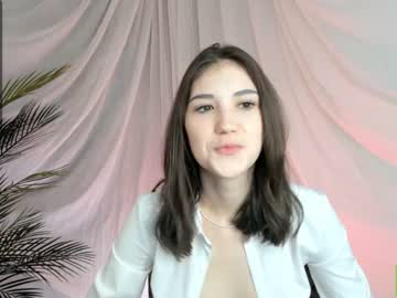 girl
        baileywalton cam image #3183182