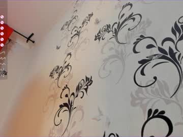girl
        mila_milka_ cam image #2640055