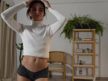 girl
        urcutelinda cam image #5196635