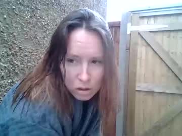 girl
        eatmypie69 cam image #2896090