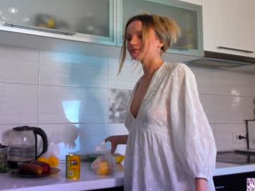 girl
        sonjashy cam image #1921076