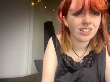 girl
        lovettevalley cam image #2794555
