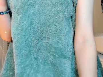 girl
        julianacrosier cam image #3530152