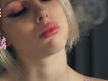 girl
        audreycarvin cam image #6483645