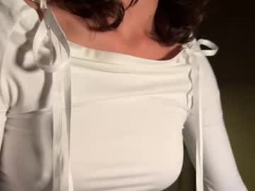 girl
        helensheaven cam image #6239360