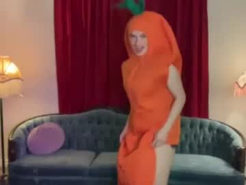 girl
        bigredcarrott cam image #1974060