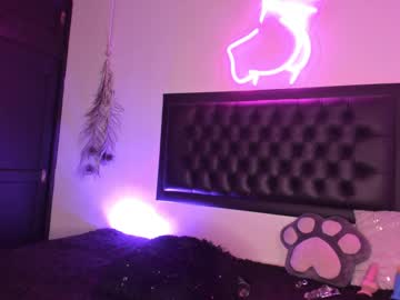 girl
        iam_eli cam image #1730764
