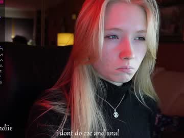 girl
        bestblondiiecb cam image #1066316