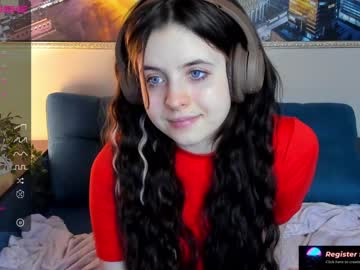 girl
        nessa_more cam image #586900