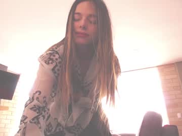 girl
        kendalltyler cam image #4636617