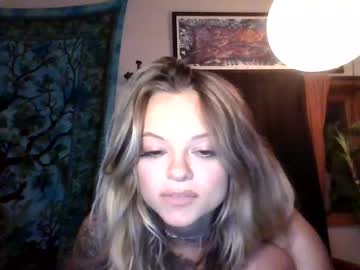 girl
        teddysky69 cam image #6993548