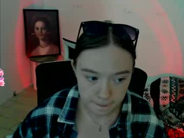 girl
        stasy_clapp cam image #4691483