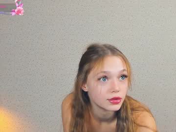 girl
        mia_sea_ cam image #5644314