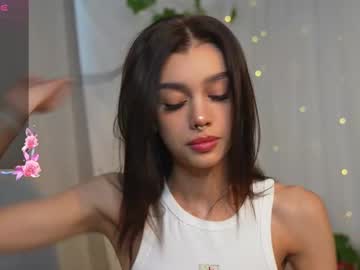 girl
        karina_amiri cam image #6558351