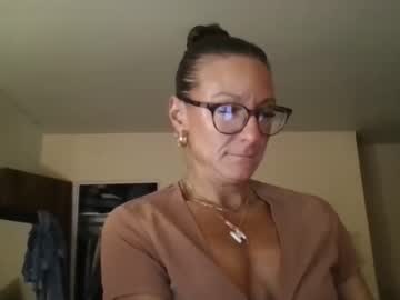 girl
        missmelisateaches cam image #4114645