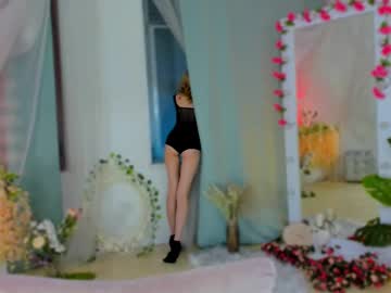 girl
        little_anitta cam image #6291462