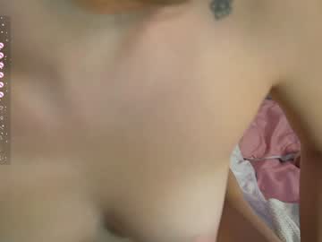 girl
        baby_sammyy cam image #4546647