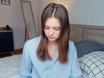 girl
        katy_best_ cam image #3765837