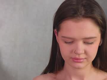 girl
        itwasinsimpsons cam image #3636850