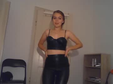 girl
        inocent_student17 cam image #2109855