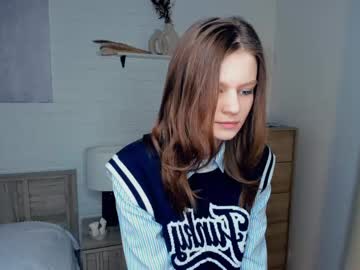 girl
        katy_best_ cam image #3758091