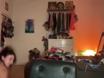 girl
        tomboyskank cam image #1034438