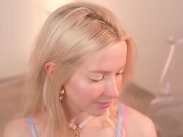 girl
        my_stella cam image #6223779