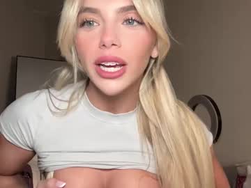 girl
        gracieparker cam image #5519395