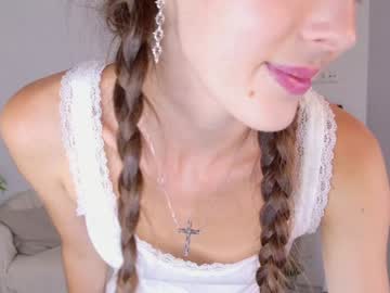 girl
        lyly_loveyou cam image #4972177