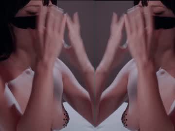 girl
        chaturbatable cam image #1716132