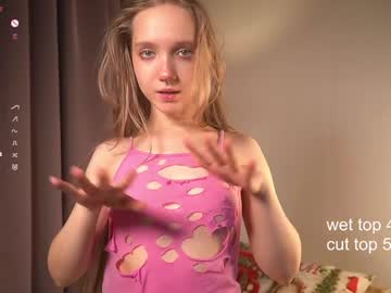 girl
        lyly_bambi cam image #5805270