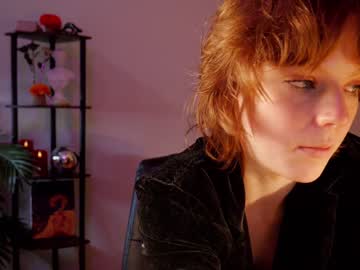 girl
        sisypheanlove cam image #1064358