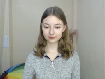 girl
        vivien_leight cam image #1045996